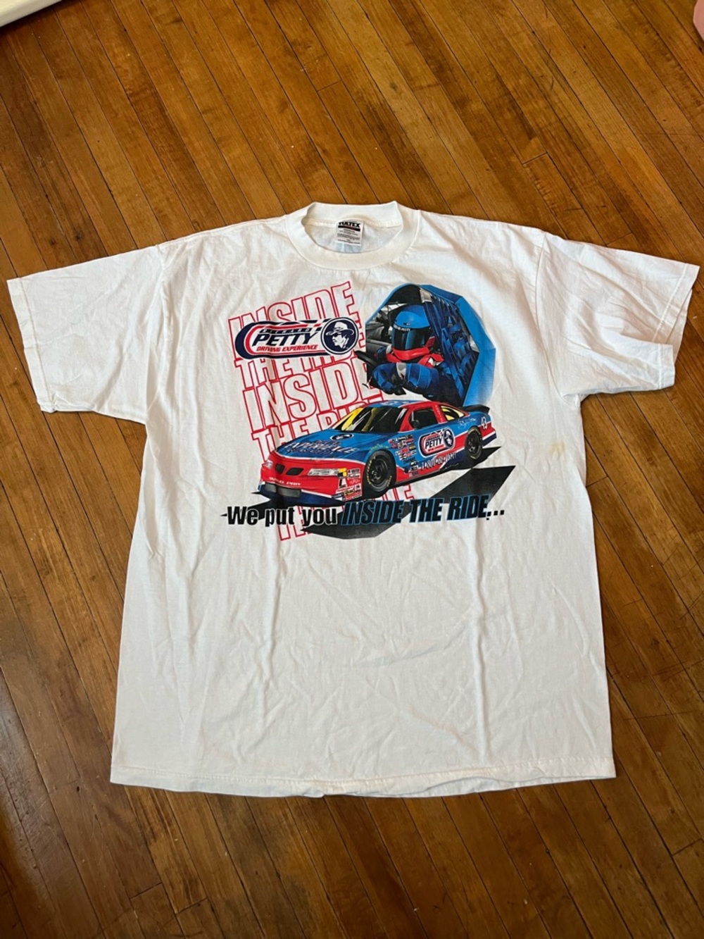 Vintage Y2K Nascar be petty Racing  Tee